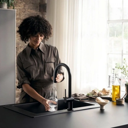 Фото смеситель для кухонной мойки hansgrohe aqittura 76801670