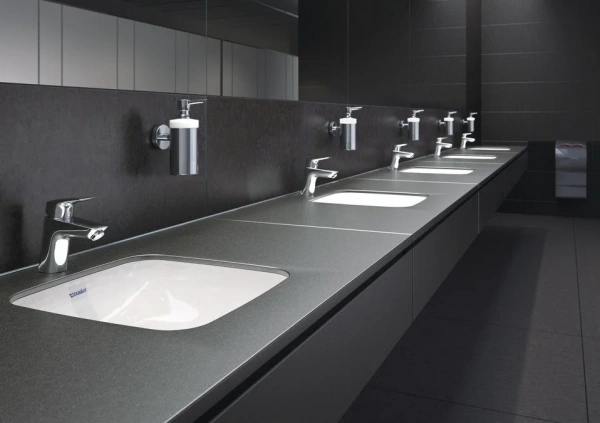 Фото смеситель для раковины hansgrohe logis 71077000