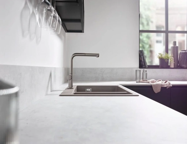 Фото смеситель для кухонной мойки hansgrohe talis 72808800