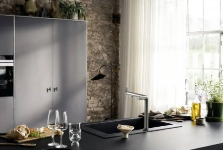 Фото смеситель для кухонной мойки hansgrohe aqittura 76804000