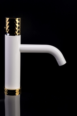 Фото смеситель для раковины boheme stick 121-gcr