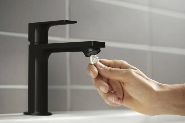 Фото смеситель для раковины hansgrohe rebris e 72560670