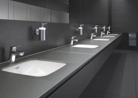 Фото смеситель для раковины hansgrohe logis 71073000