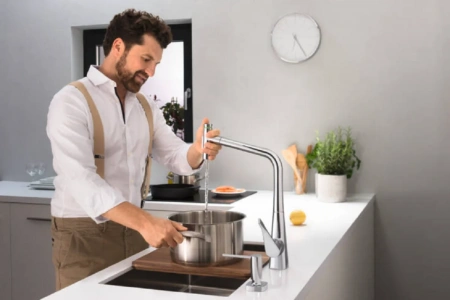 Фото смеситель для кухонной мойки hansgrohe metris select 73816000