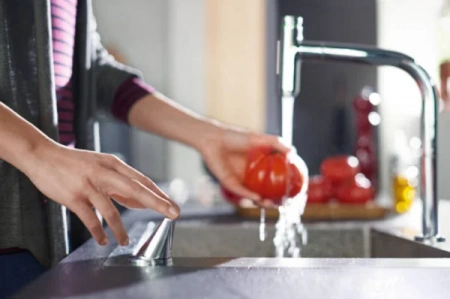 Фото смеситель для кухонной мойки hansgrohe metris select 73819000