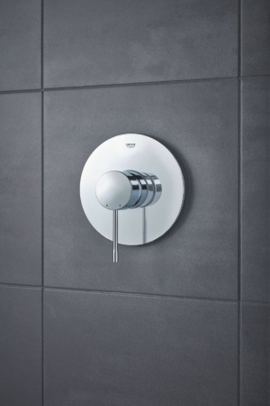 Фото встраиваемый смеситель для душа grohe essence 24057001