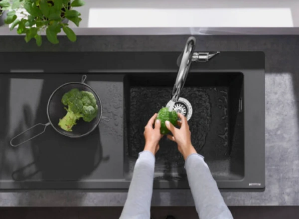 Фото смеситель для кухонной мойки hansgrohe talis 73851000