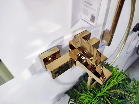 Фото смеситель для ванны hansgrohe metropol 32540990