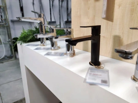 Фото смеситель для раковины hansgrohe rebris e 72557670_vstv