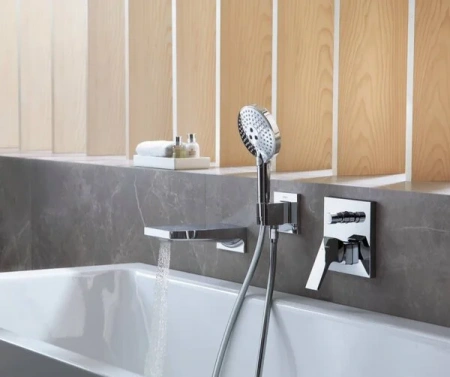 Фото смеситель для ванны hansgrohe metropol 32545670