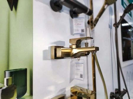 Фото смеситель для ванны hansgrohe metropol 32540140