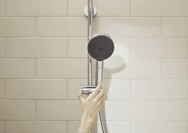 Фото душевая стойка hansgrohe pulsify 24230000
