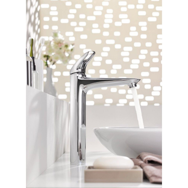 Фото смеситель для раковины grohe eurostyle 23570003