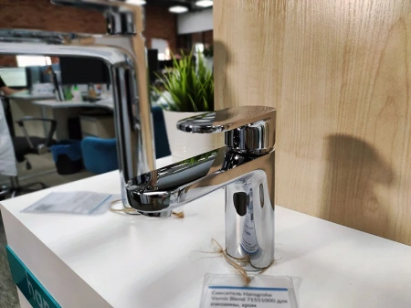 Фото смеситель для раковины hansgrohe vernis blend 71551000